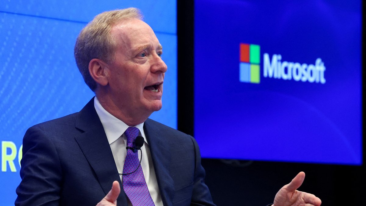 Microsoft Vice Chair and President Brad Smith addresses a keynote, Brussels, Belgium, April 30, 2025. (Reuters Photo)