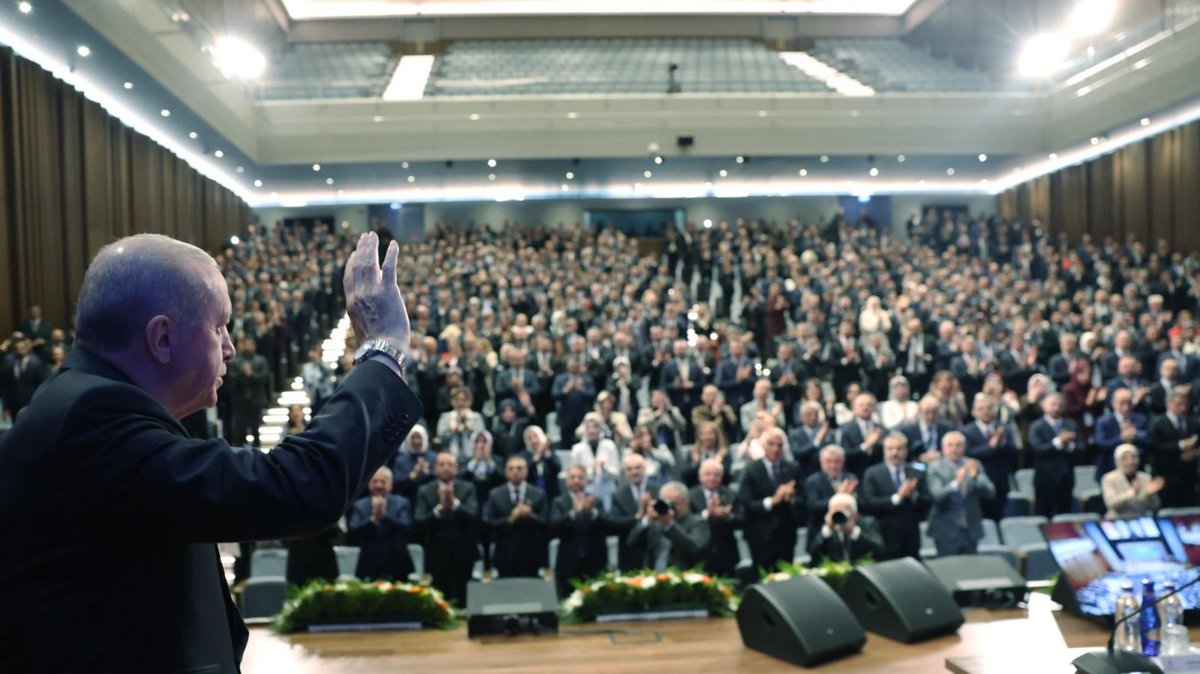 AK Party chairman, President Recep Tayyip Erdoğan, greets supporters at a meeting of the party's provincial branch chairs, Ankara, Türkiye, Sept. 29, 2026. (DHA Photo)