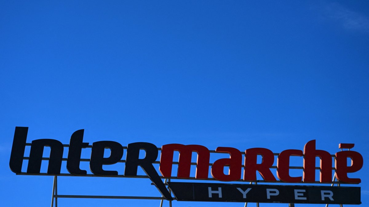 The logo of French supermarket Intermarche, part of the group Les Mousquetaires, is seen on the facade of a store in Agde, France, Oct. 9, 2026. (AFP Photo)