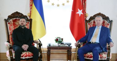 President Recep Tayyip Erdoğan and Ukraine's President Volodymyr Zelenskyy pose during their meeting, Istanbul, Türkiye, April 4, 2026. (AP Photo)