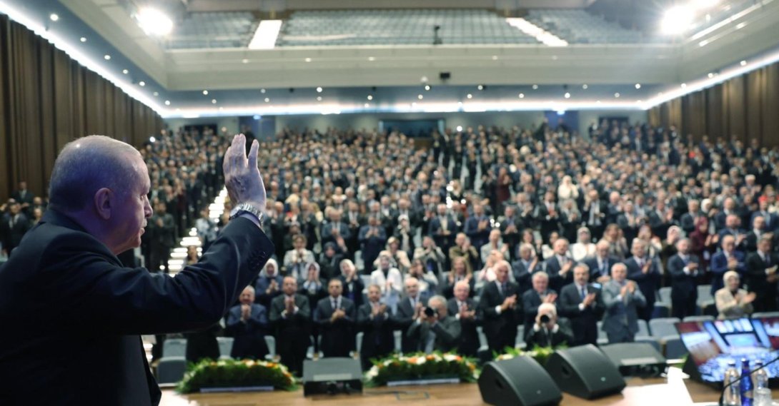 AK Party chairman, President Recep Tayyip Erdoğan, greets supporters at a meeting of the party's provincial branch chairs, Ankara, Türkiye, Sept. 29, 2026. (DHA Photo)