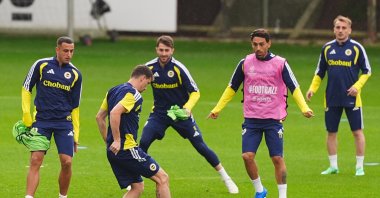 Fenerbahçe players train ahead of the UEFA Champions League match against Aston Villa, Birmingham, U.K., Oct. 13, 2026. (AA Photo)