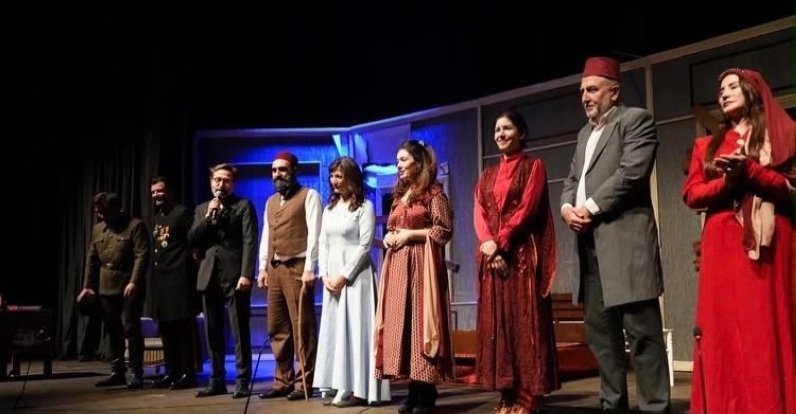 Actors on stage after "The Final Act of the Sultanate: ALLATINI" premiered, Istanbul, Türkiye, Oct. 9, 2026. (Photo courtesy of the organizers)