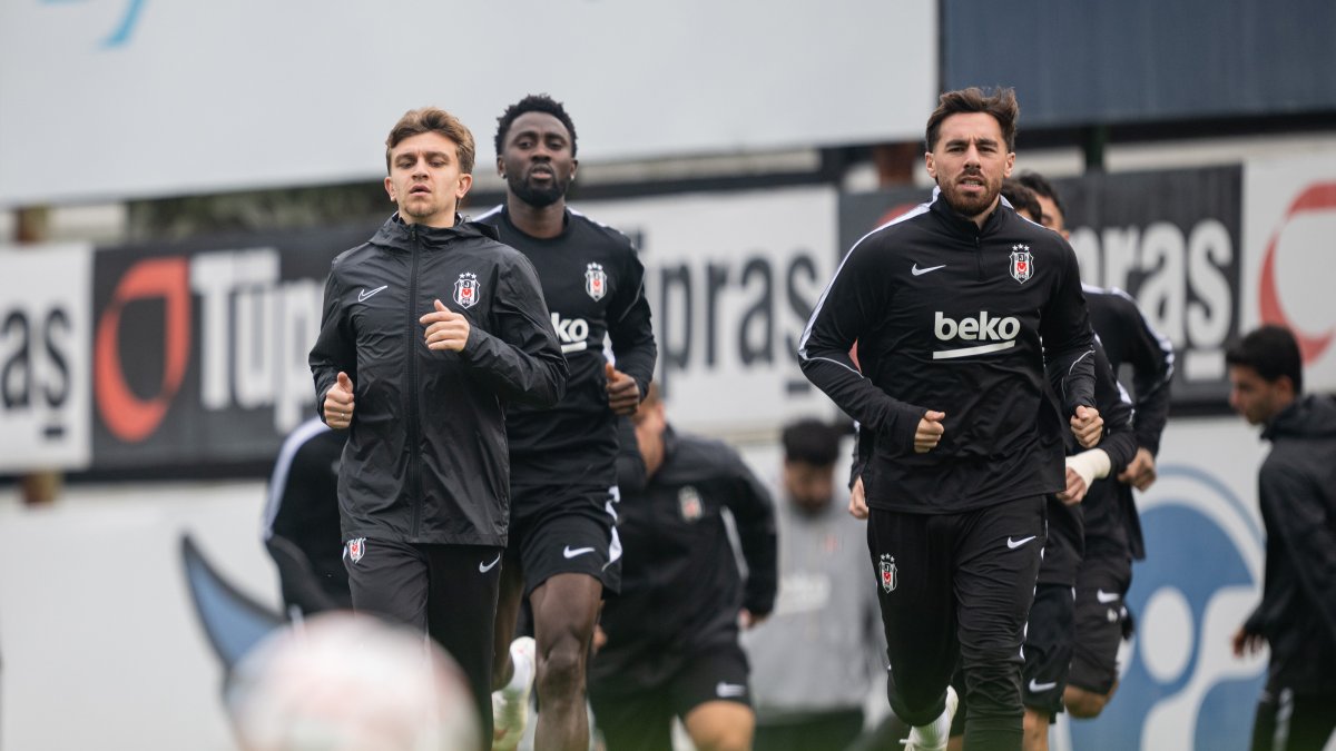 Beşiktaş players train ahead of the UEFA  Europa League match against Hoffenheim at the Nevzat Demir Training facilities, Istanbul, Türkiye, Oct. 14, 2026. (AA Photo)
