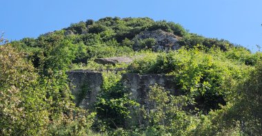 Remains of the castle believed to be Çimpe Castle, Tekirdağ, northwestern Türkiye, Oct. 11, 2026. (AA Photo)