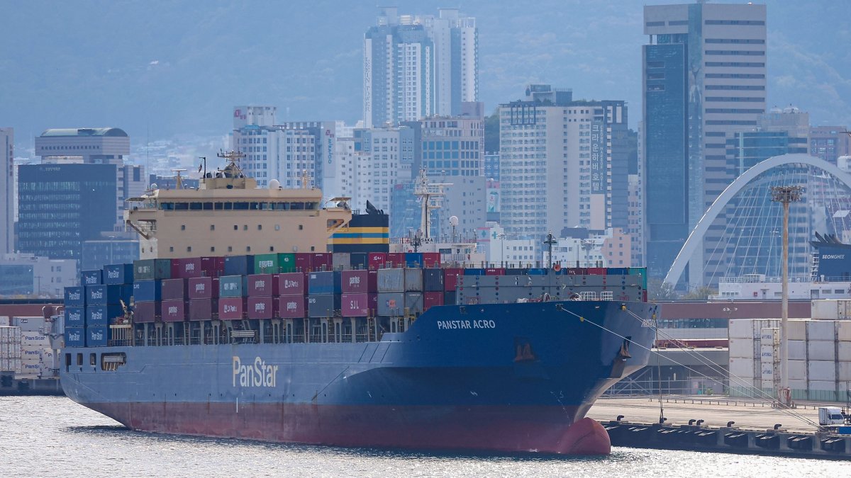 The South Korean container ship "Panstar Acro" is docked after completing a trial voyage along the Arctic shipping route at Busan Port, Busan, South Korea, Oct. 11, 2026. (AFP Photo)