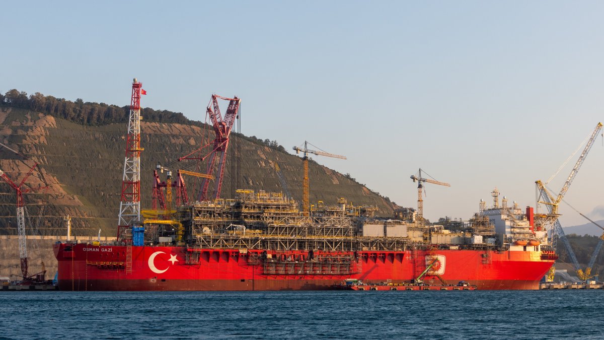 Türkiye's first floating production platform, Osman Gazi, is shown in this photo released by the Energy Ministry on Oct. 15, 2026. (AA Photo)