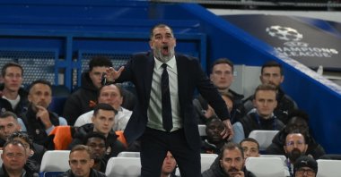Shakhtar Donetsk head coach Arda Turan during the UEFA Champions League phase match against AEK Athens at Stamford Bridge, London, U.K., Oct. 14, 2026. (EPA Photo)