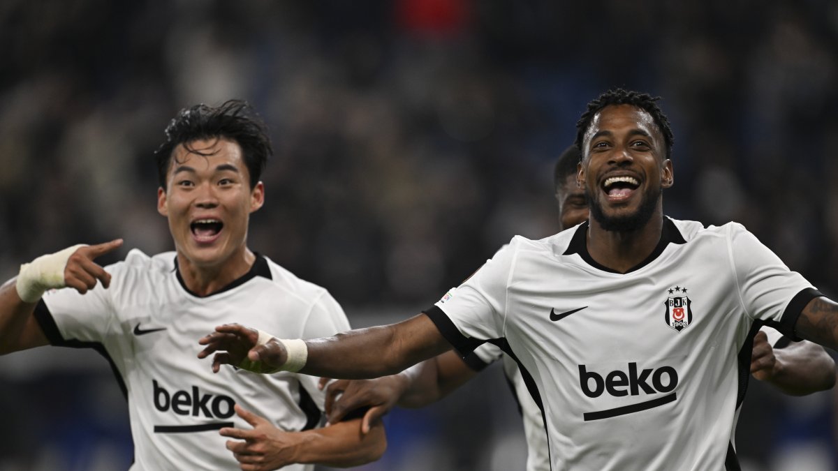 Beşiktaş's Amir Murillo (R celebrates after scoring against Hoffenheim during their UEFA Europa League match at SNP Arena, Sinsheim, Germany, Oct. 15, 2026. (AA Photo).