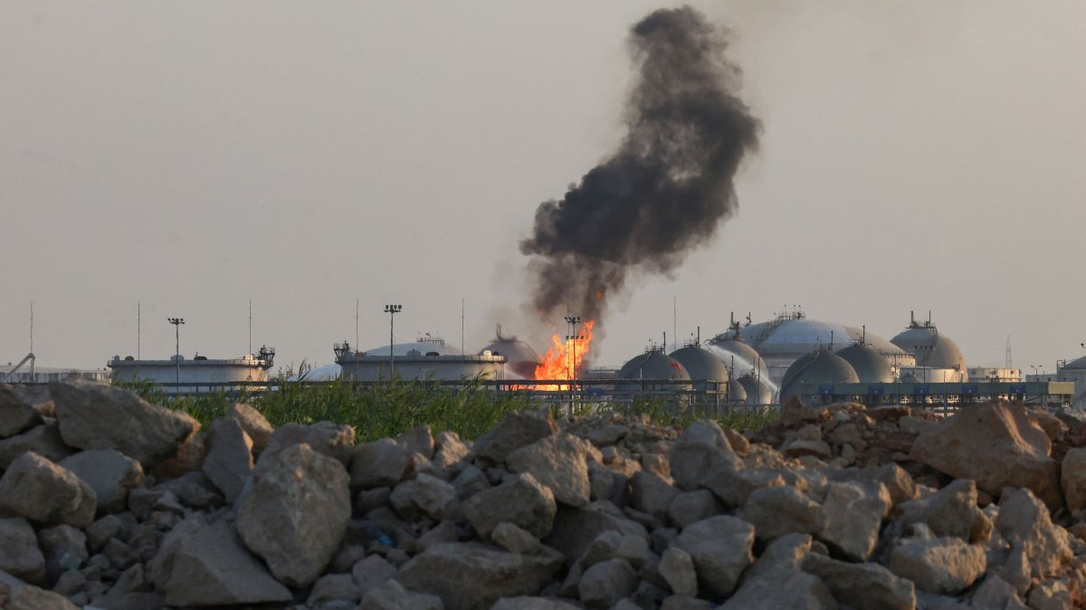 Flames burn at a facility belonging to Saudi oil giant Aramco south of Riyadh, Oct. 3, 2026. (AFP Photo)