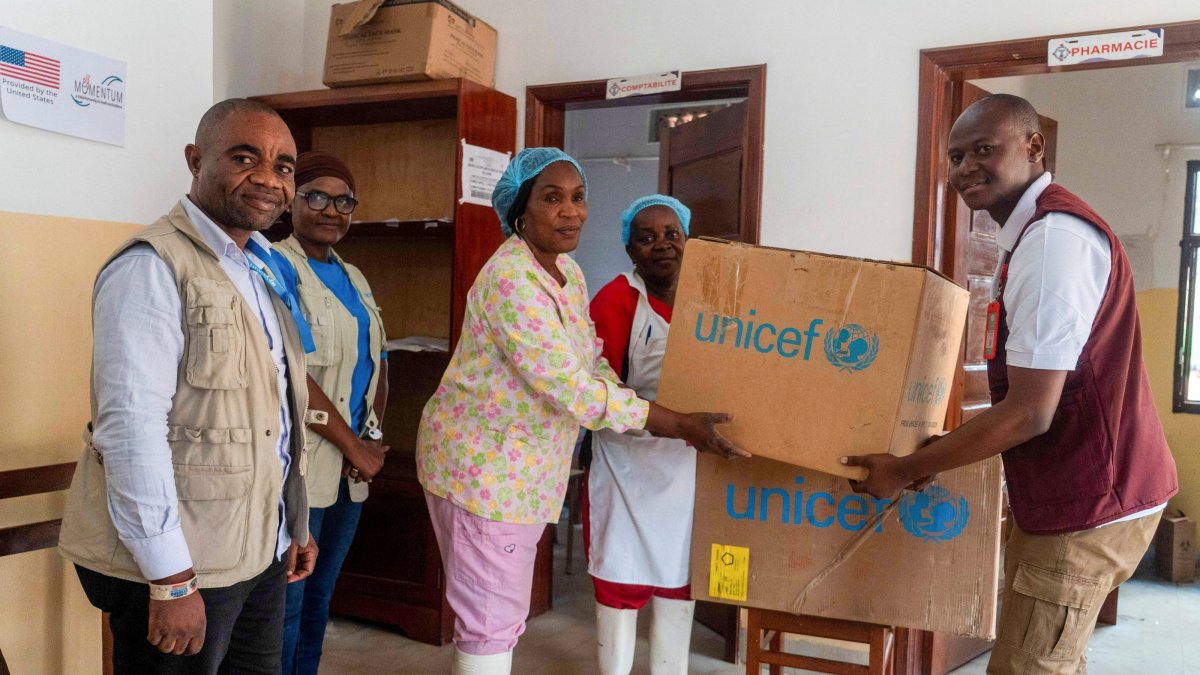 The Masiki Health Center receives UNICEF medicine kits for the protection of children and their mothers during the Ebola outbreak as aid authorities intensify efforts to contain a new Ebola outbreak involving the Bundibugyo strain, Butembo, DRC, Oct. 7, 2026. (Reuters Photo)