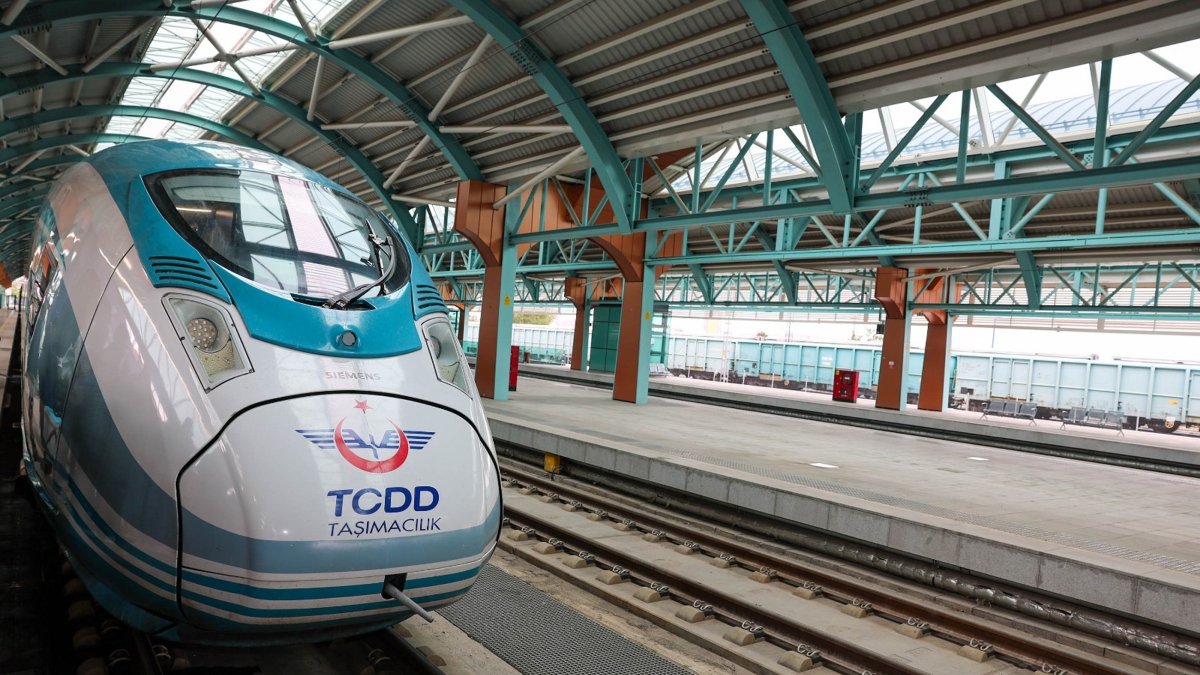 A high speed train is seen in central Sivas province, Türkiye, Sept. 28, 2026. (AA Photo)