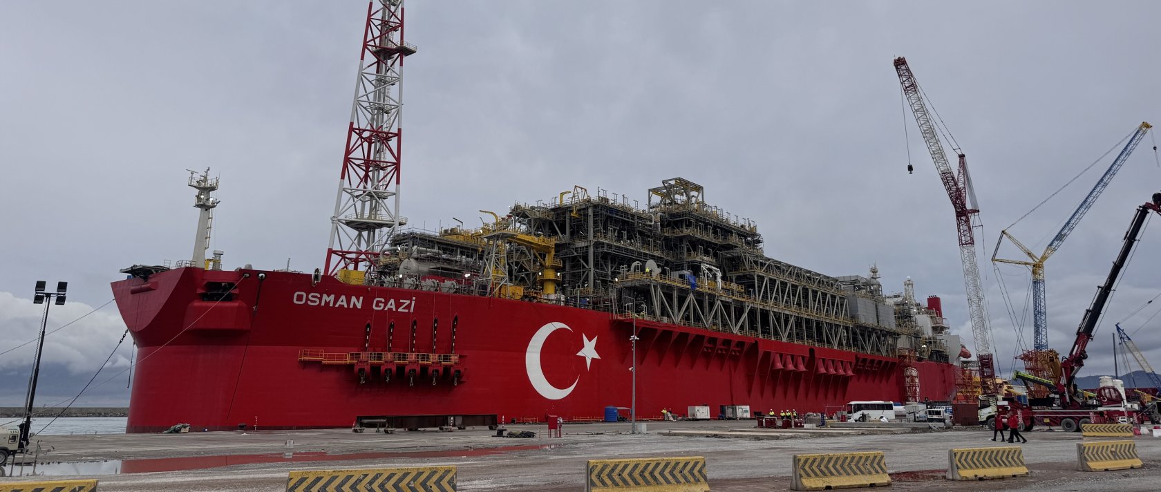 Türkiye's first floating natural gas production platform, Osman Gazi, is photographed in Zongludak, northern Türkiye, Oct. 17, 2026. (AA Photo)