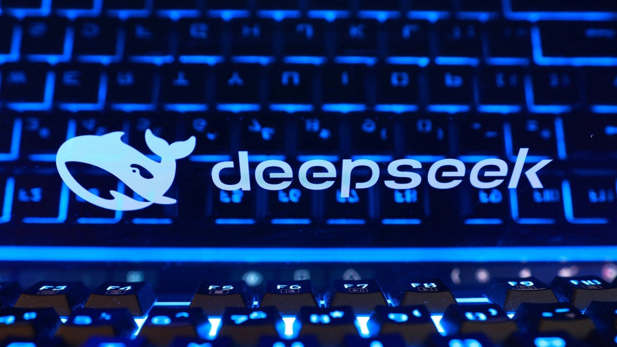 Deepseek logo and a keyboard in this illustration taken on Oct. 19, 2026. (Reuters Photo)