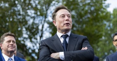 Elon Musk, CEO of SpaceX, SpaceXSI and Tesla, responds to a question from the news media outside the West Wing of the White House in Washington, D.C., U.S., Sept. 29, 2026. (EPA Photo)