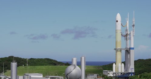 The H3 rocket carrying the Martian Moons Exploration (MMX) rover bound for Mars' moon Phobos rolls out to the launchpad ahead of its expected launch at Tanegashima Space Center on the southwestern island of Tanegashima, Kagoshima Prefecture, southwestern Japan Oct. 19, 2026. (Reuters Photo)