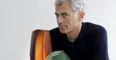 Artist Arik Levy poses with artwork, Oct. 15, 2026. (Arik Levy on Instagram)