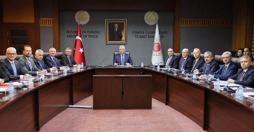 Trade Minister Ömer Bolat meets with representatives of the Turkish automotive industry, Ankara, Türkiye, Oct. 19, 2026. (AA Photo)