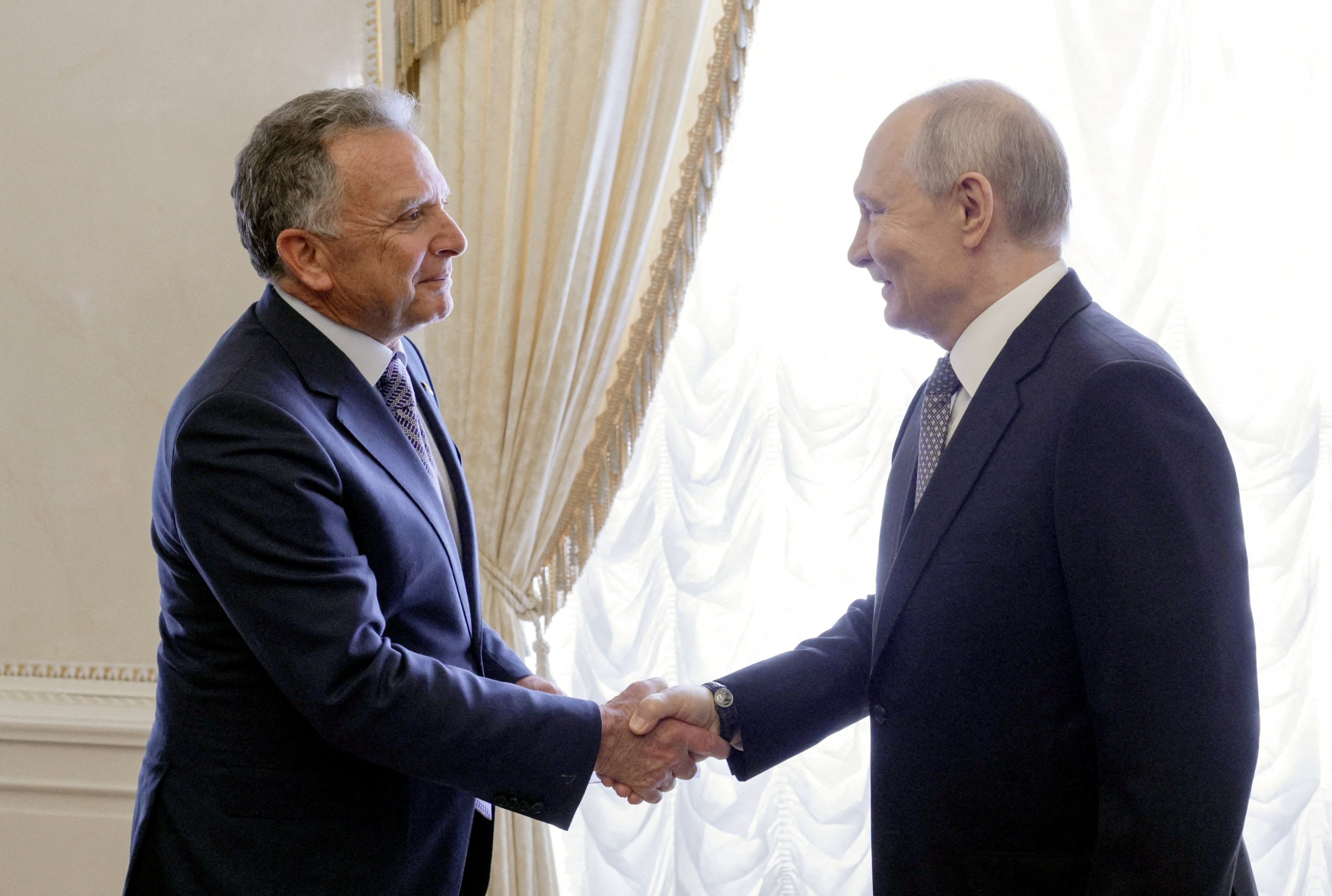 Putin welcomes Witkoff with fresh Ukraine peace talks in offing