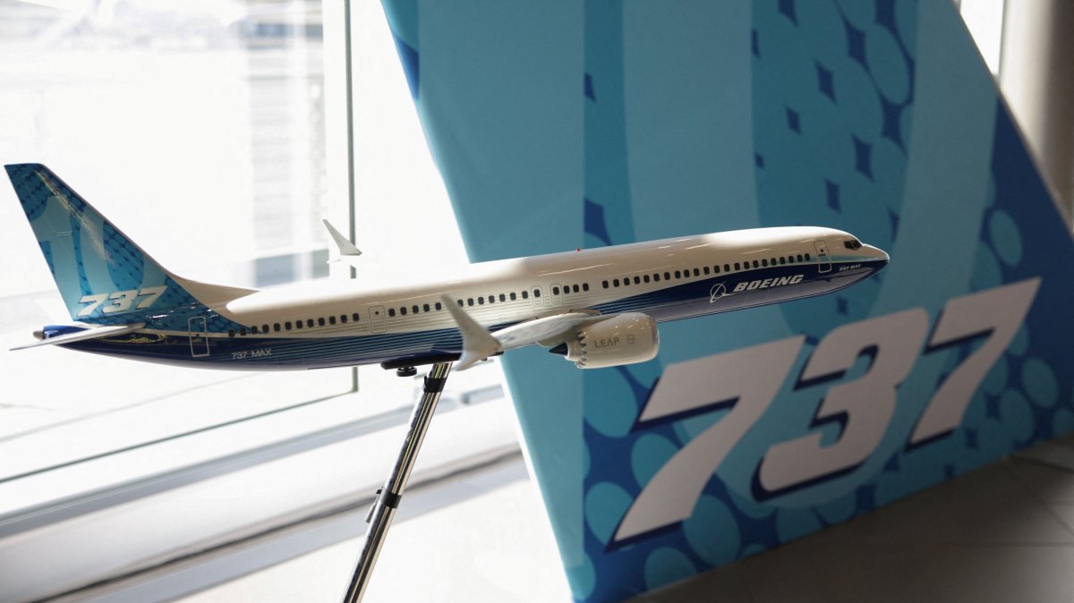 A model of the Boeing 737 Max 10 is displayed during an event marking the FAA certification of the aircraft, Everett, Washington, U.S., Oct. 20, 2026. (Reuters Photo)