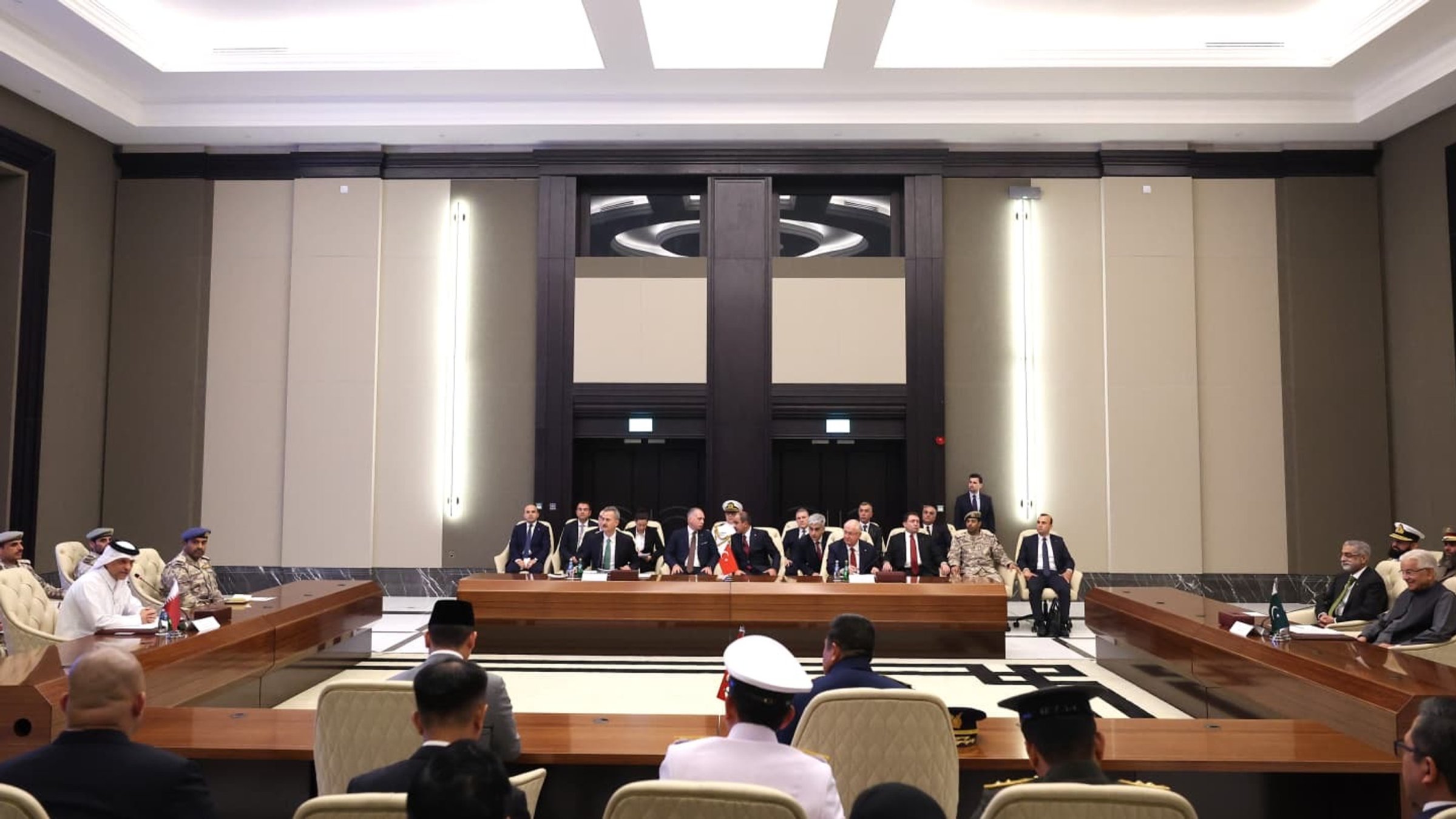 Delegations of Qatar, Türkiye, Indonesia and Pakistan meet in Doha, Qatar, Oct. 21, 2026. (AA Photo)