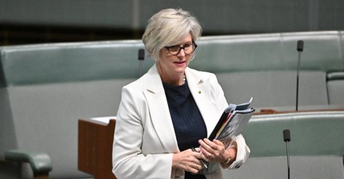 Independent Member for Indi Helen Haines arrives for Question Time in the House of Representatives at Parliament House in Canberra, Australia, Oct. 25, 2022. (Reuters Photo)