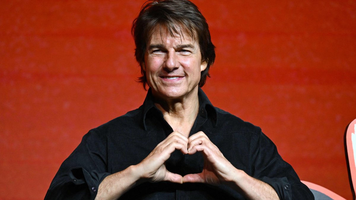 American actor Tom Cruise poses during a press conference for the film "Digger," Seoul, South Korea, Oct. 1, 2026. (AFP Photo)