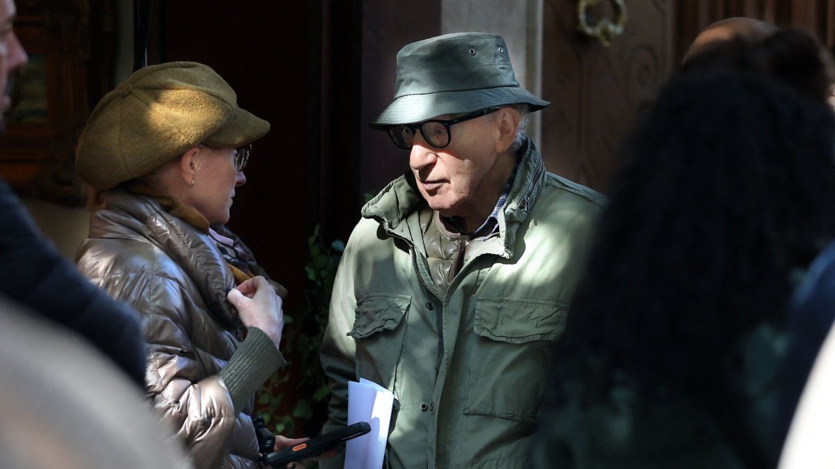 U.S. director Woody Allen is pictured on a set of a movie, central Madrid, Spain, Oct. 21, 2026. (AFP Photo)