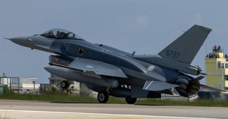 A Lockheed Martin F-16V fighter jet lands at Taitung's Chihhang Air Base in Taitung, Taiwan, Oct. 2, 2026. (Reuters File Photo)