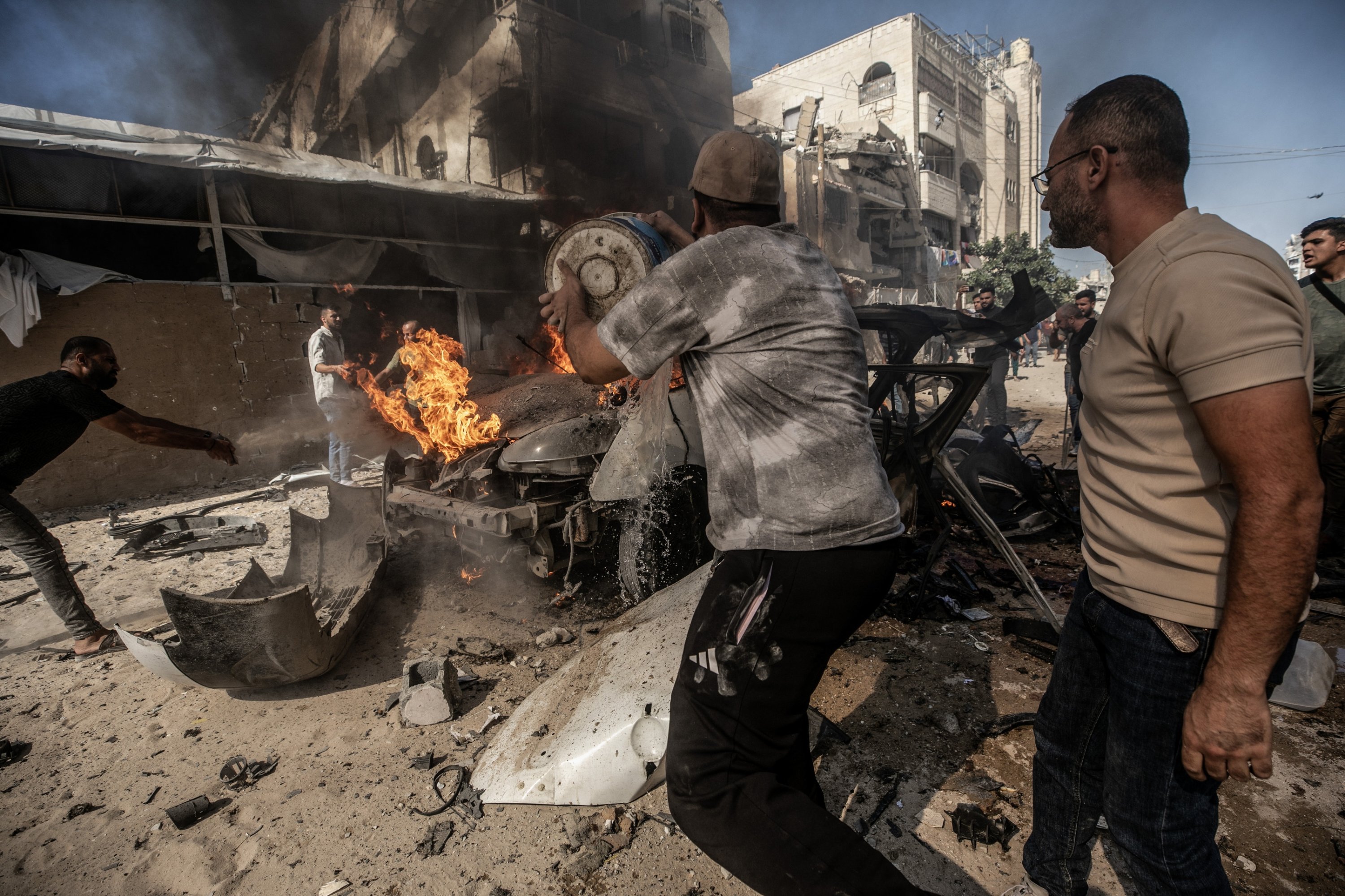 Israeli strikes kill at least 4 Palestinians in Gaza despite cease-fire