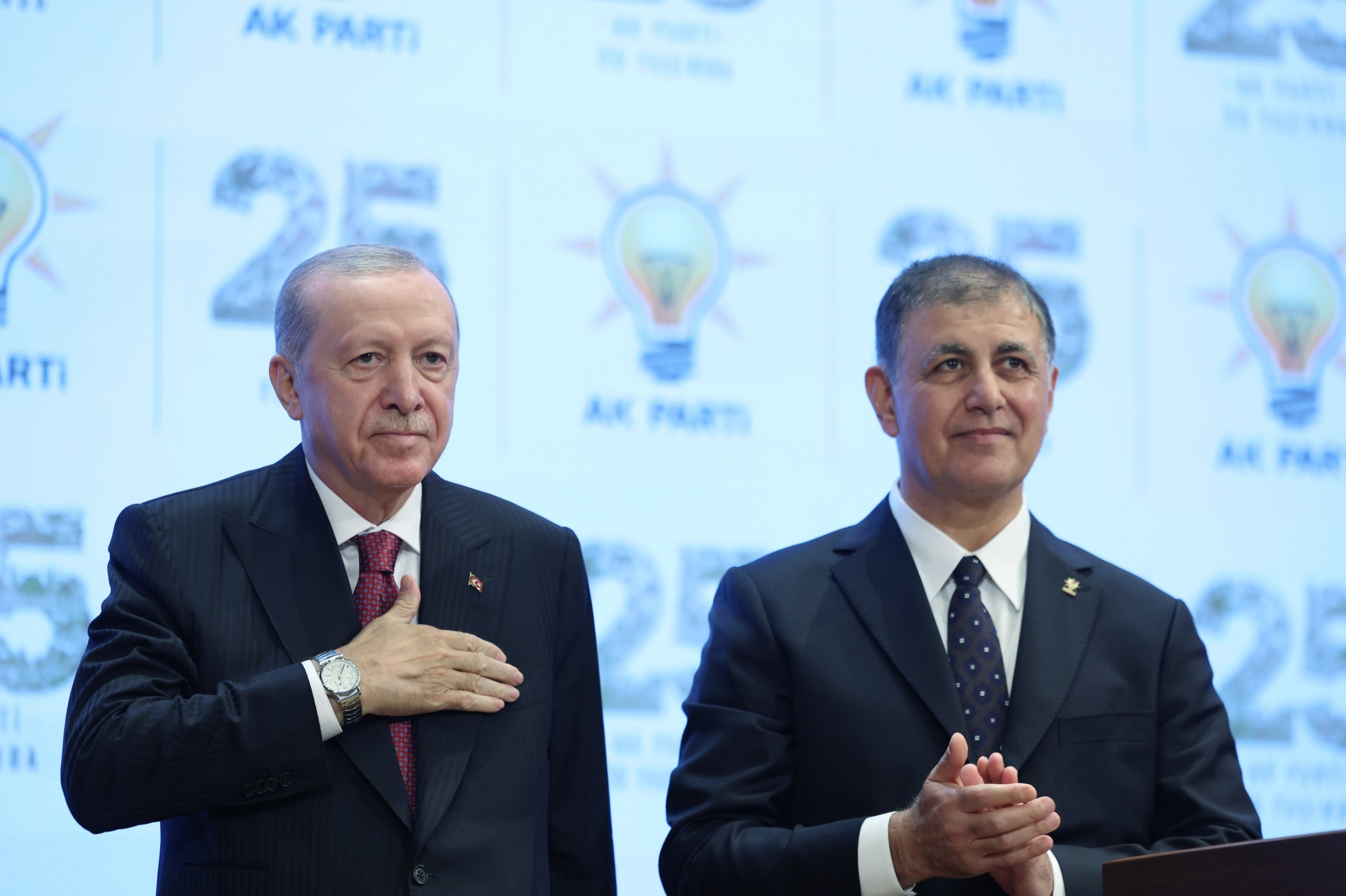 Izmir mayor calls Erdoğan one of Türkiye's strongest political figures