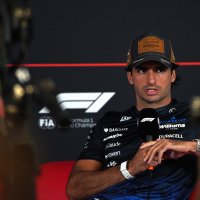 Williams driver Carlos Sainz Jr. responds to questions during Media Day for the Formula One United States Grand Prix, Austin, U.S., Oct. 22, 2026. (EPA Photo)