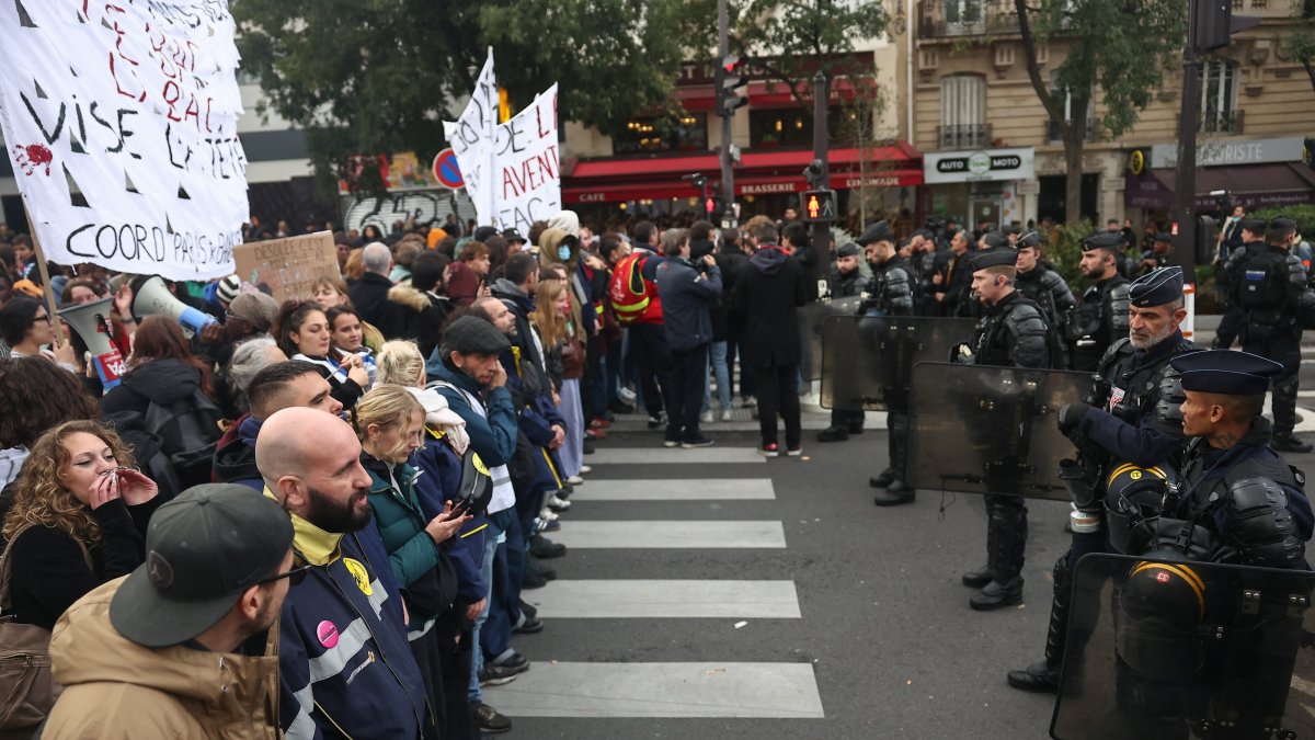 Police officers block the street during a protest organised by student collectives and trade unions, Paris, France, Oct. 22, 2026. (Reuters Photo)