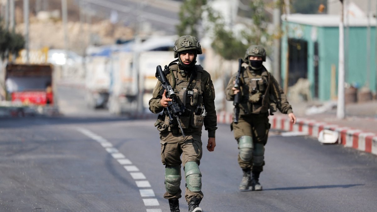 Israeli soldiers operate during a military operation in Hebron in the Israeli-occupied West Bank, Palestine, Oct. 25, 2026. (Reuters Photo)