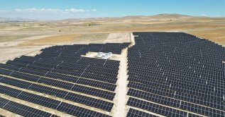 Solar panels installed in central Akasaray province, Türkiye, Oct. 1, 2026. (IHA Photo)