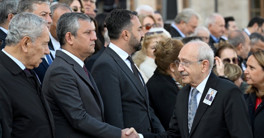 CHP leader Kemal Kılıçdaroğlu (R) shakes hands with YP leader Özgür Özel during a funeral, Ankara, Türkiye, Oct. 19, 2026. (AA Photo)
