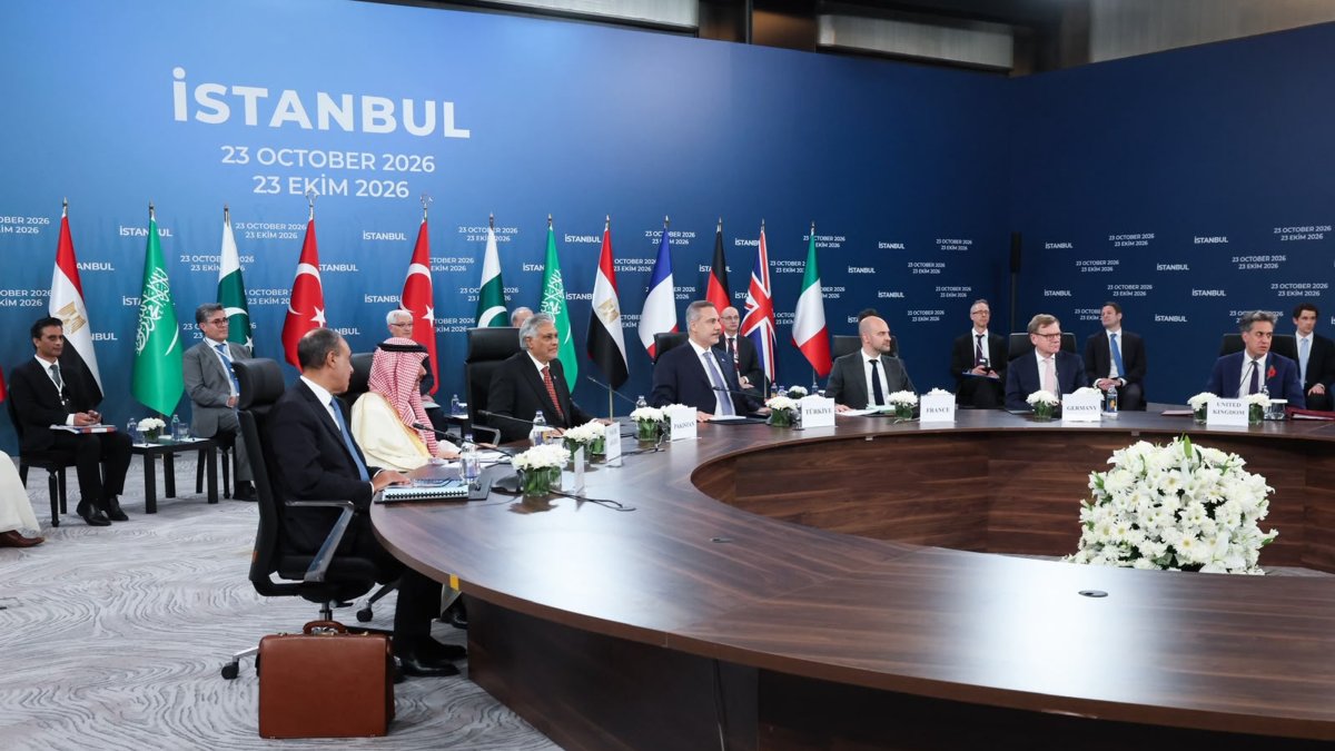 Foreign Minister Hakan Fidan hosted the R4 E3 Foreign Ministers’ Meeting, Istanbul, Türkiye, Oct. 23, 2026. (AA Photo)