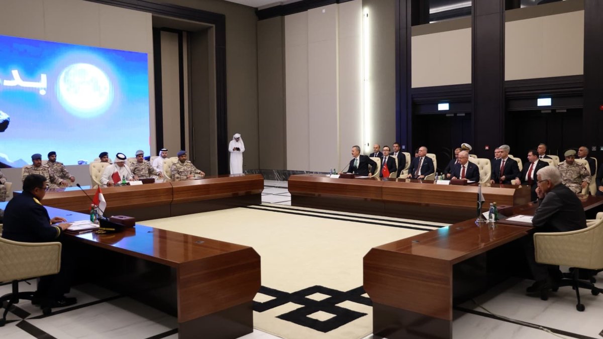 Delegations of Türkiye, Qatar, Pakistan and Indonesia meet for the new Badr pact, Doha, Qatar, Oct. 21, 2026. (AA Photo)