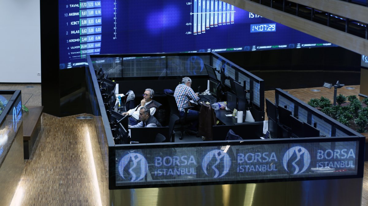 Traders are seen at the Borsa Istanbul Stock Exchange in Istanbul, Türkiye, Oct. 4, 2017. (Shutterstock Photo)