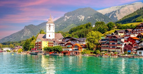 A general view of St. Wolfgang, Salzkammergut, Austria. (Shutterstock Photo)