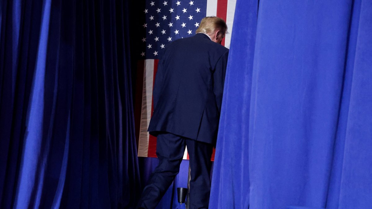 U.S. President Donald Trump attends a rally ahead of the midterm elections at an entertainment complex, Port Huron, Michigan, U.S., Oct. 25, 2026. (Reuters Photo)