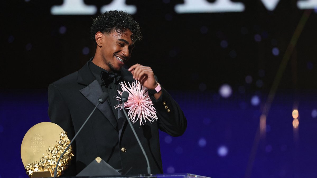 Lamine Yamal speaks after winning the Men's Young Talent of the Year trophy at the 2026 Ballon d'Or France Football award ceremony at the Palladium Theatre, London, U.K., Oct. 26, 2026. (AFP Photo)