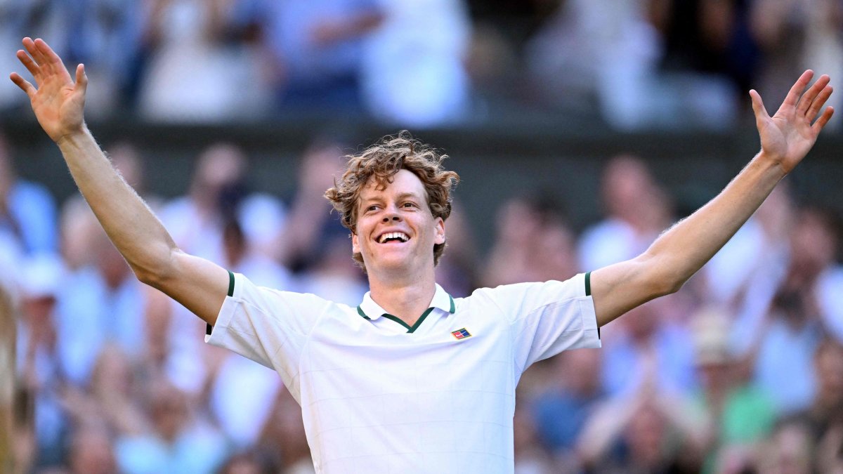 Italy's Jannik Sinner reacts to beating Germany's Alexander Zverev during their men's singles final tennis match on the fourteenth day of the 2026 Wimbledon Championships at The All England Lawn Tennis and Croquet Club in Wimbledon, London, U.K., July 12, 2026. (AFP Photo)