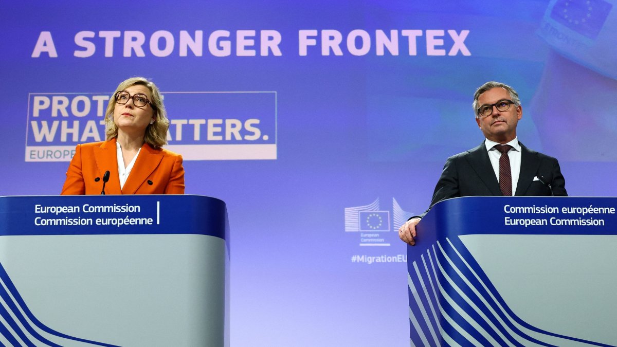 European Commission Executive Vice-President Henna Virkkunen and European Migration Commissioner Magnus Brunner hold a news conference in Brussels, Belgium Oct. 27, 2026. (Reuters Photo)
