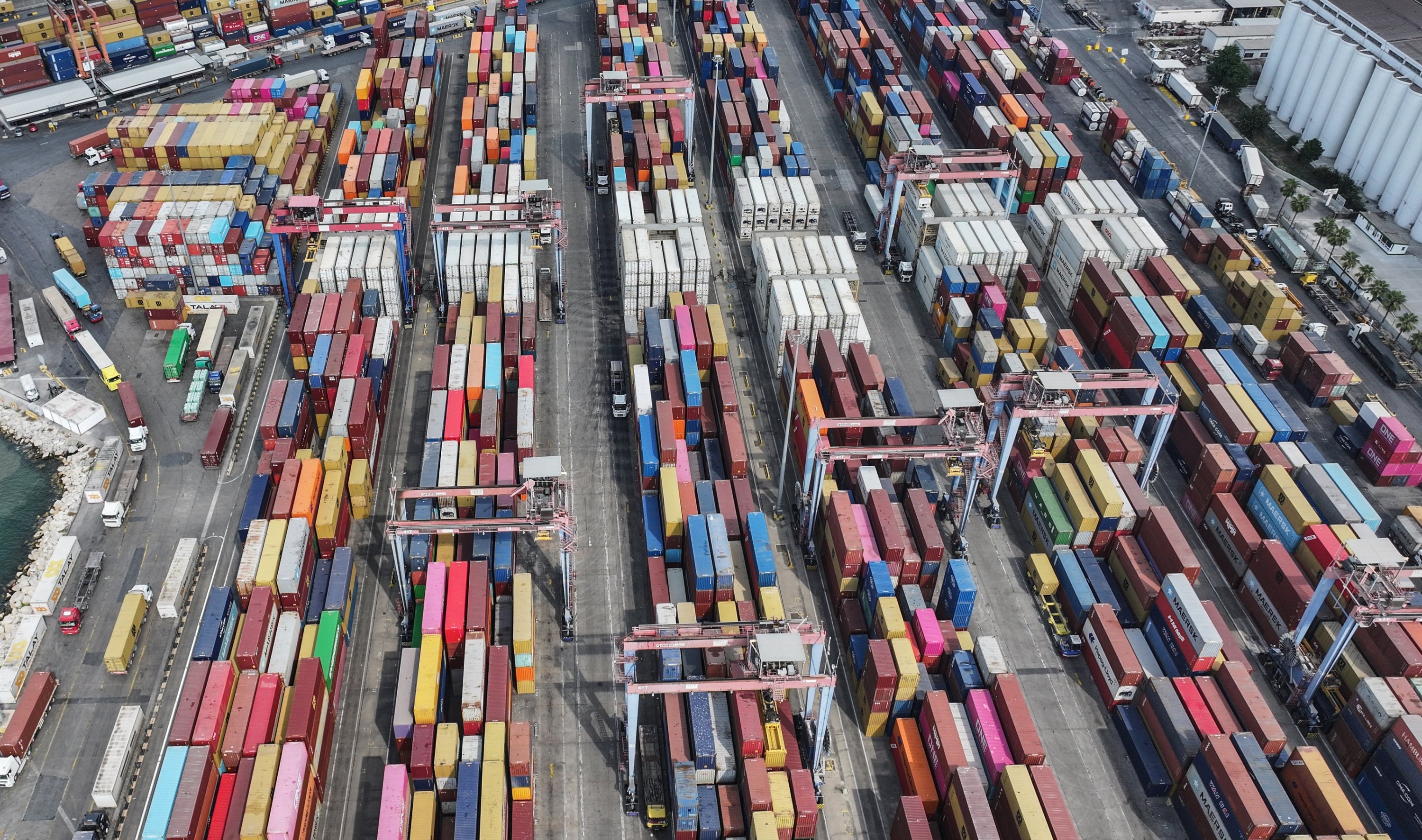 Türkiye's trade deficit narrows to $5.2 billion in September