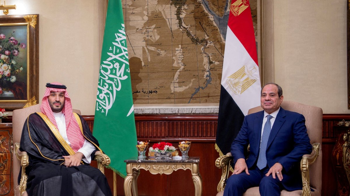 Egyptian President Abdel-Fattah el-Sissi meets Saudi Crown Prince Mohammed bin Salman, Cairo, Egypt, Sept. 15, 2026. (Reuters Photo)