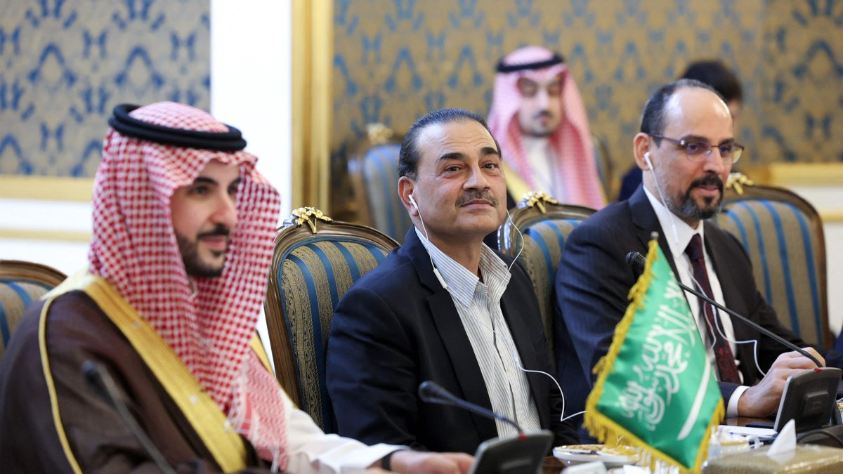 National Intelligence Organization (MIT) Chief Ibrahim Kalın (R), Saudi Arabia's defense minister, Prince Khalid bin Salman Al Saud (L), and Pakistani Army chief Gen. Syed Asim Munir during their meeting with Iran's president, foreign minister and National Security Council head, Tehran, Iran, Oct. 26, 2026. (AFP Photo)