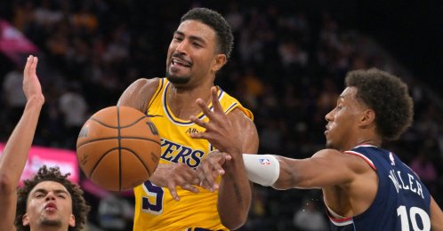 Los Angeles Lakers' Quentin Grimes (C) is fouled by Los Angeles Clippers forward Baba Miller (R) in the second half at Intuit Dome, Inglewood, U.S., Oct. 28, 2026. (Reuters Photo)