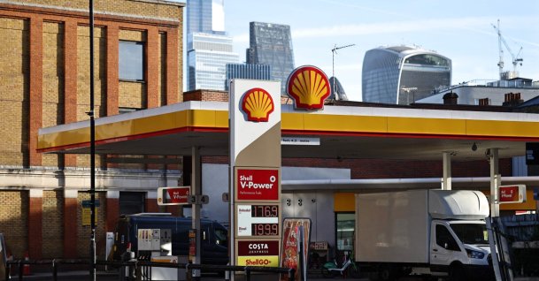 A Shell petrol station in London, U.K., Oct. 2, 2026. (AFP Photo)