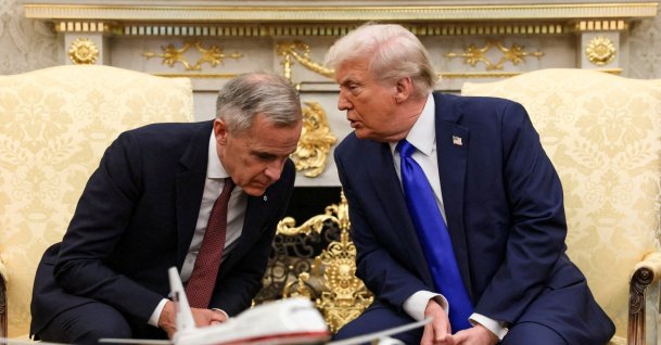 U.S. President Donald Trump meets with Canada's Prime Minister Mark Carney in the Oval Office at the White House in Washington, D.C., U.S., Oct. 7, 2025. (Reuters File Photo)